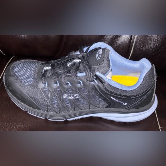 Keen Women's Vista Energy (Carbon Toe) Sneaker Size 10 in Hydrangea Black Work - Picture 8 of 12